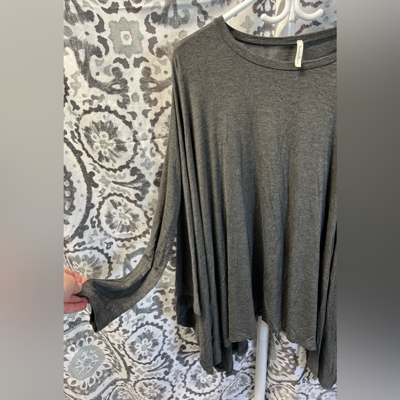 Gorgeous Oversized Poncho! - Picture 3 of 5